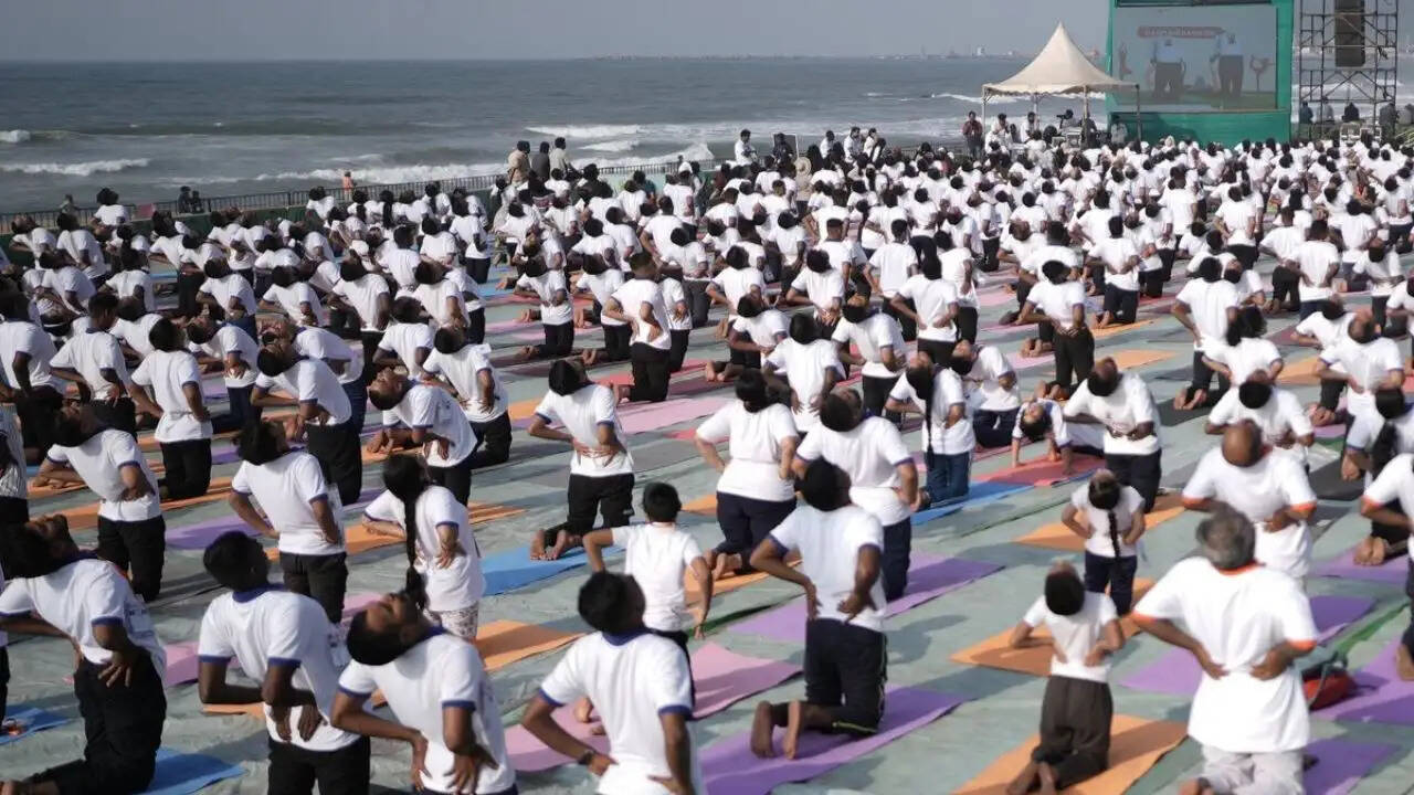 अंतर्राष्ट्रीय योग दिवस 2026: स्वस्थ वृद्धावस्था के लिए योग का महत्व