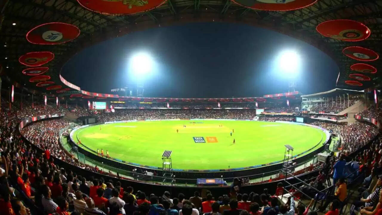 एम चिन्नास्वामी स्टेडियम में सुरक्षा लापरवाही के चलते बिजली कटौती