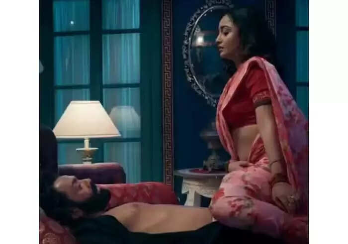 त्रिधा चौधरी का इंटीमेट सीन: कैसे एक्ट्रेस ने बदली अपनी किस्मत