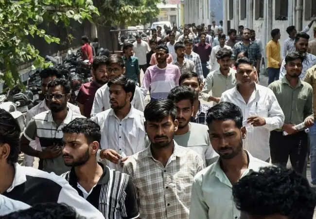 उत्तर प्रदेश में होमगार्ड भर्ती परीक्षा में नकल का बड़ा खुलासा