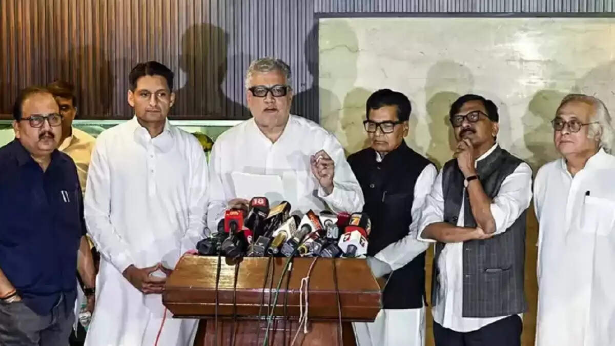 इंडिया गठबंधन ने पीएम मोदी से विशेष सत्र की मांग की