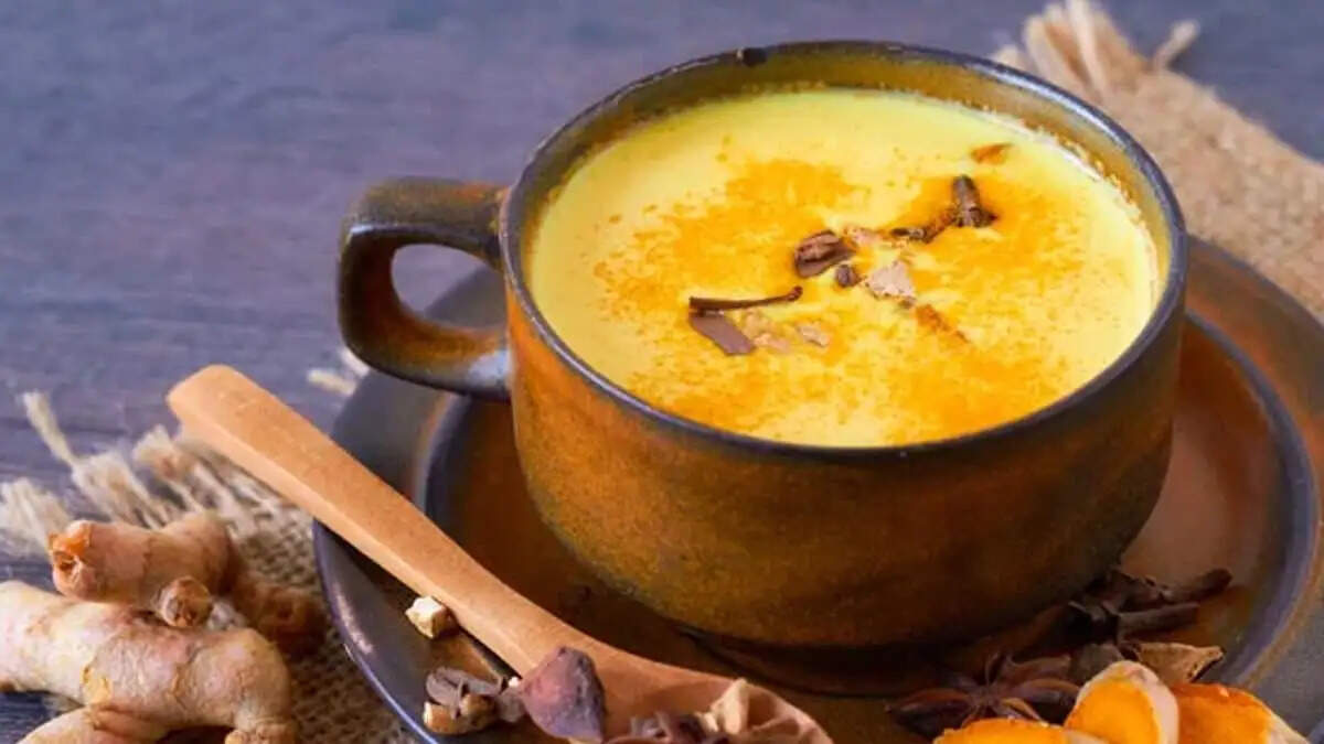 दूध और हल्दी: स्वास्थ्य के लिए अद्भुत लाभ