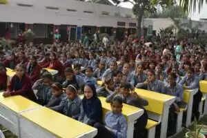 हरियाणा के शिक्षा मंत्री महिपाल ढांडा ने स्कूल में नई सुविधाओं का उद्घाटन किया