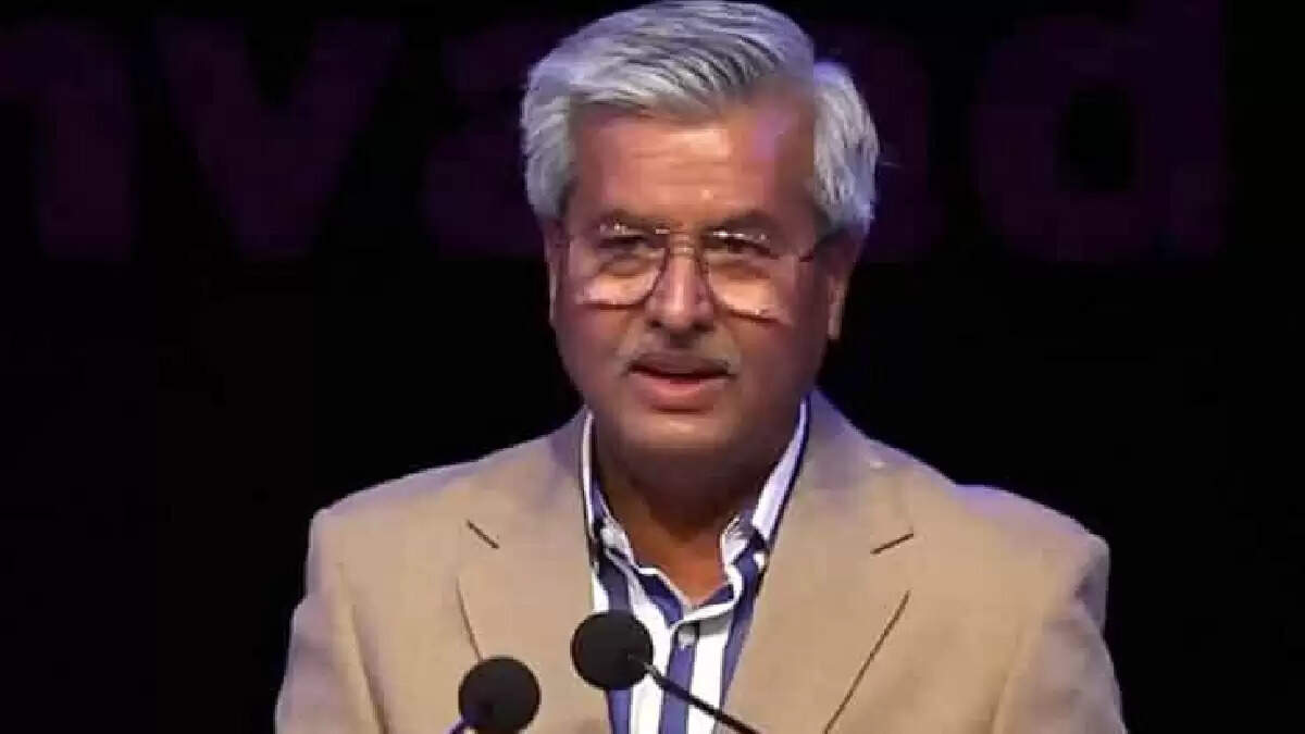 दुष्यंत दवे ने वकालत से लिया संन्यास, सामाजिक कार्यों पर ध्यान केंद्रित करेंगे
