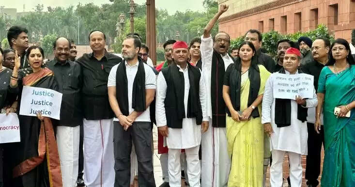 अखिलेश यादव ने भाजपा पर साधा निशाना, आस्था को जोड़ने वाला बताया
