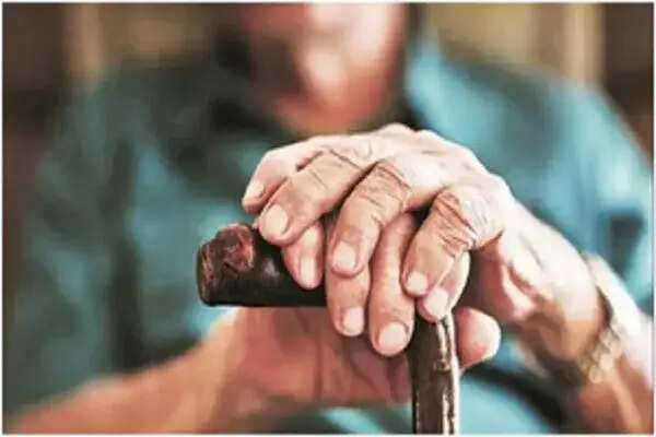 योग दिवस 2026: बढ़ती उम्र में स्वास्थ्य के लिए योग के लाभ