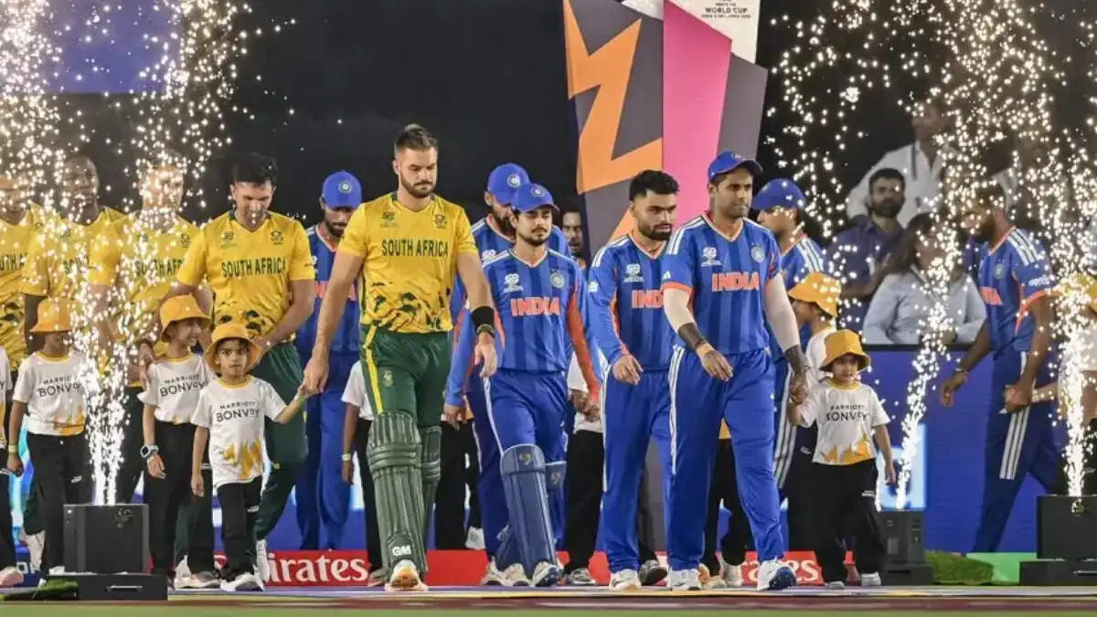 टी20 वर्ल्ड कप में भारत की हार, सूर्या और गंभीर पर संकट