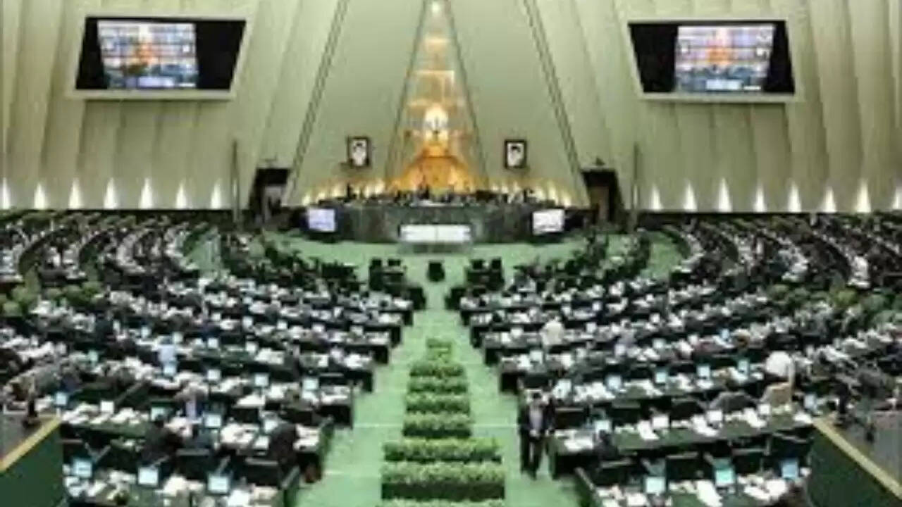 ईरान का IAEA के साथ सहयोग समाप्त करने का निर्णय: क्या बढ़ेगा तनाव?