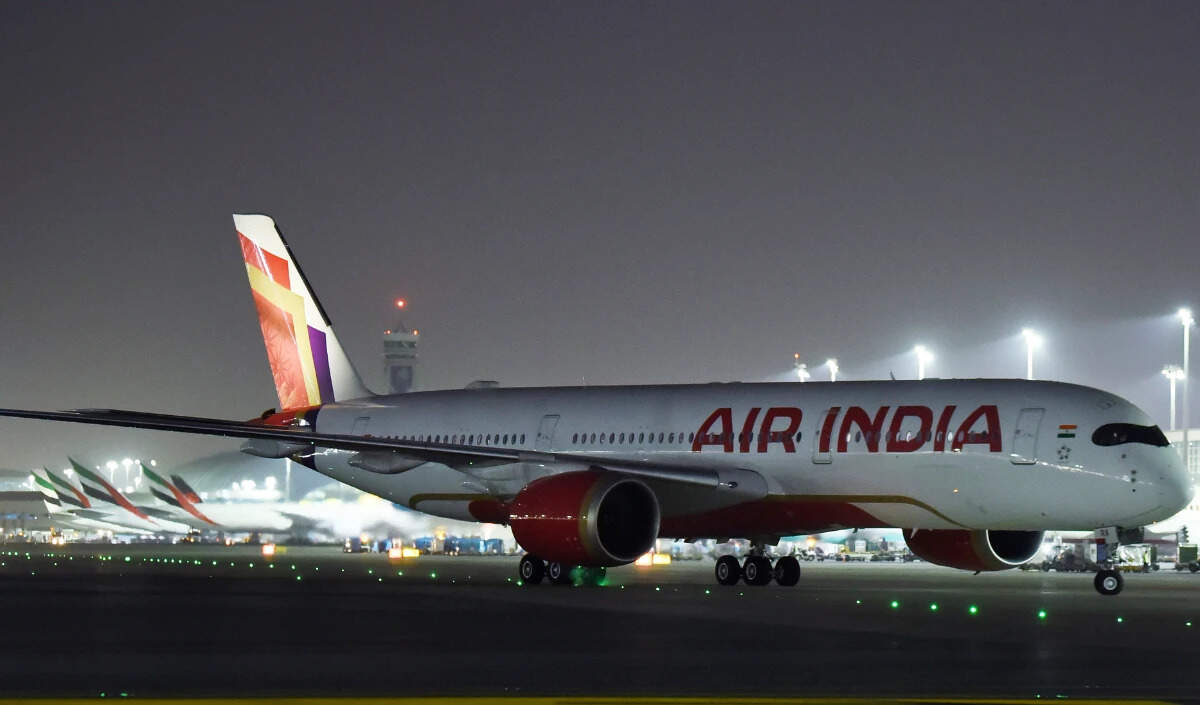 एयर इंडिया ने 10,000 करोड़ रुपये की वित्तीय सहायता की मांग की