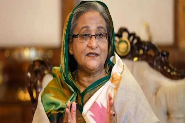 शेख हसीना की वापसी की शर्तें: लोकतंत्र की बहाली और यूनुस पर आरोप