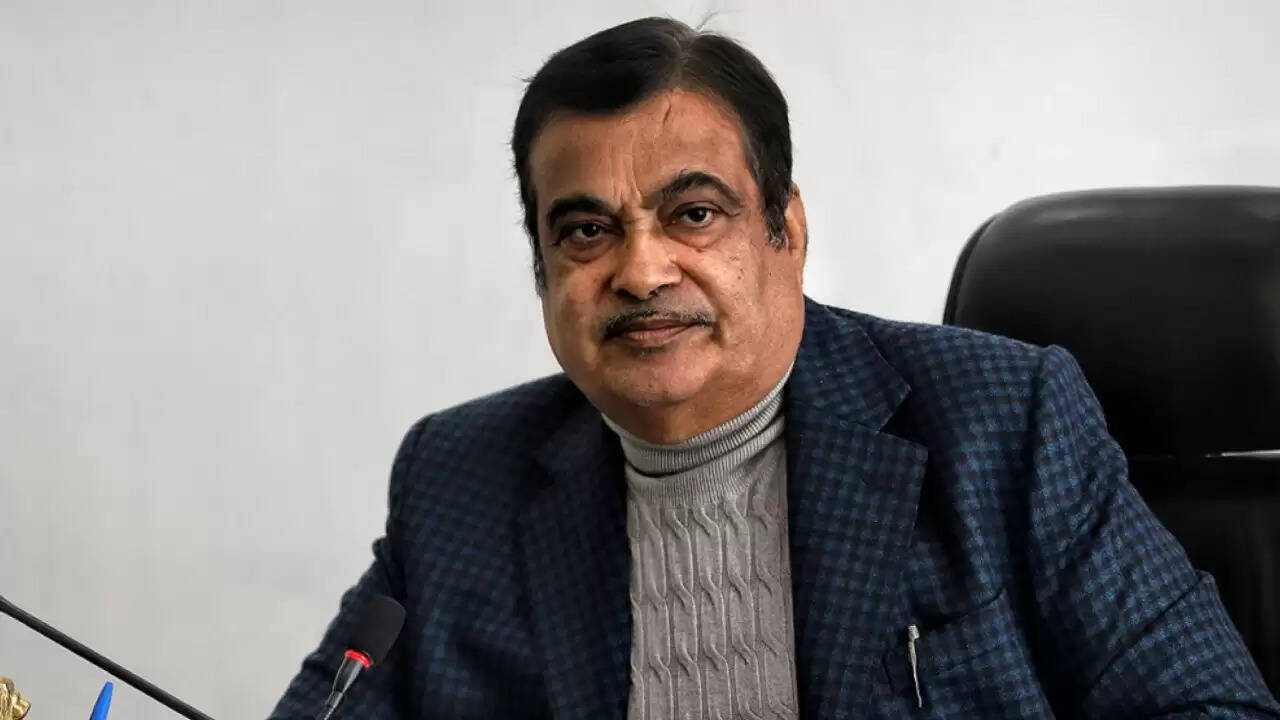 नितिन गडकरी ने इथेनॉल विवाद पर उठाए सवाल, सोशल मीडिया पर राजनीतिक हमलों का आरोप