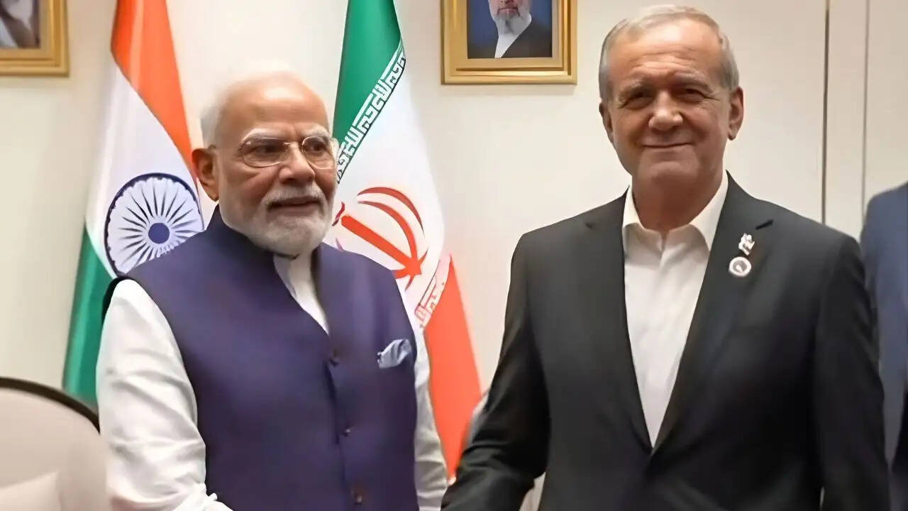 PM मोदी और ईरान के राष्ट्रपति की ऐतिहासिक मुलाकात: SCO शिखर सम्मेलन में महत्वपूर्ण क्षण