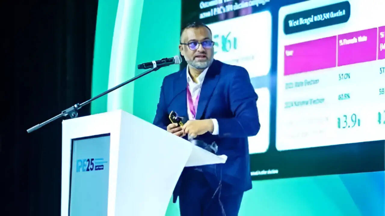 पश्चिम बंगाल में मनी लॉन्ड्रिंग मामले में आई-पैक के निदेशक की गिरफ्तारी