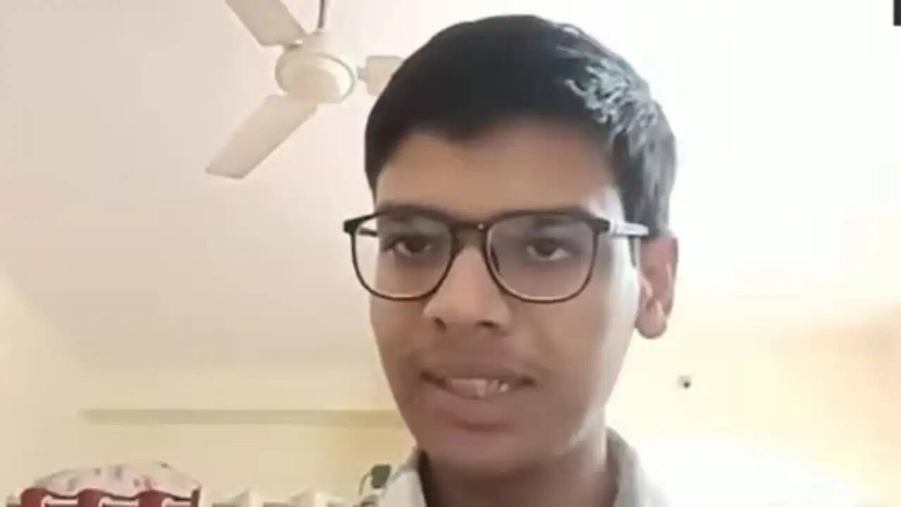 CBSE की नई मार्किंग प्रणाली पर विवाद: छात्र ने उठाए गंभीर सवाल