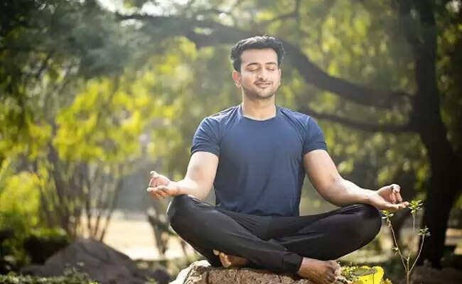 गरुड़ पुराण: स्वास्थ्य और लंबी आयु के लिए महत्वपूर्ण मार्गदर्शन