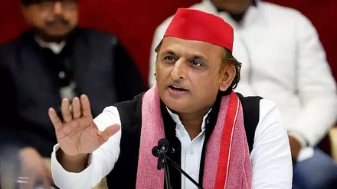 अखिलेश यादव का भाजपा पर तीखा हमला, विकास और रोजगार के वादे खोखले