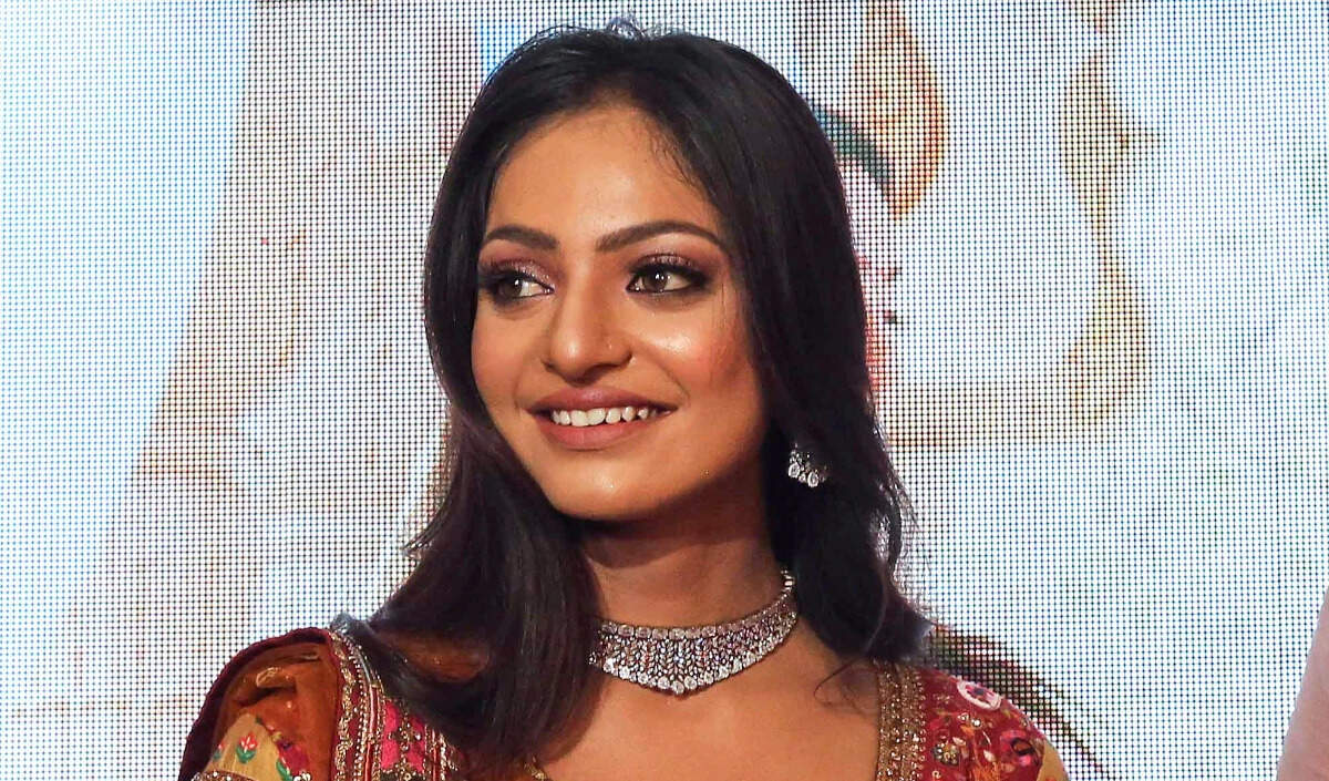 मोनालिसा भोसले ने फिल्म निर्माता पर यौन उत्पीड़न के गंभीर आरोप लगाए