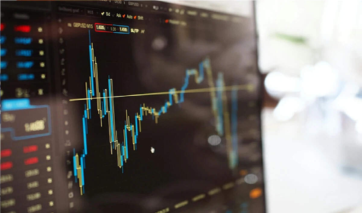 एशियाई शेयर बाजारों में गिरावट, ट्रंप की टैरिफ धमकियों का असर