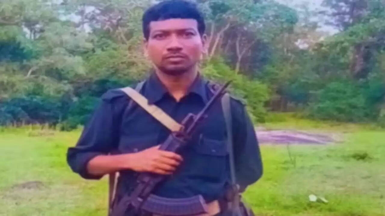 सुरक्षाबलों ने नक्सल कमांडर मदवि हिडमा को ढेर किया