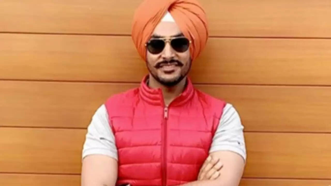 पंजाबी गायक राजवीर जवंदा सड़क दुर्घटना में गंभीर रूप से घायल