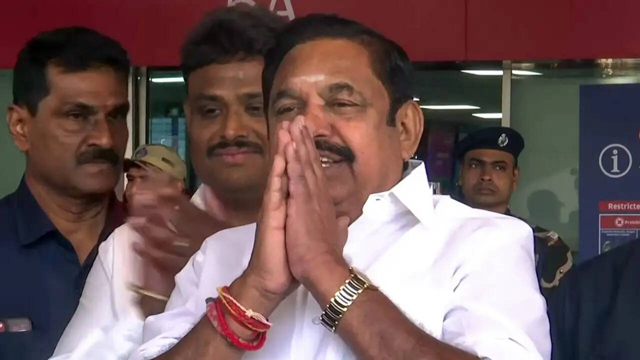 AIADMK ने तमिलनाडु विधानसभा चुनाव के लिए 23 उम्मीदवारों की पहली सूची जारी की