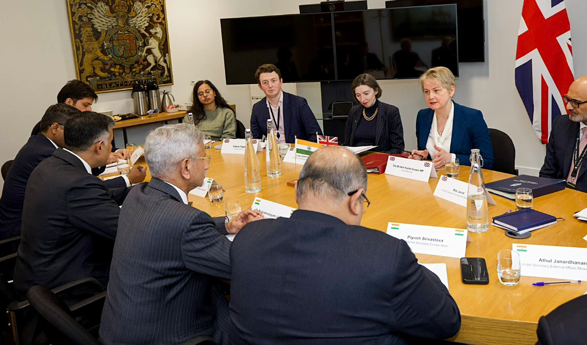 भारत और कनाडा के विदेश मंत्रियों की द्विपक्षीय साझेदारी पर चर्चा