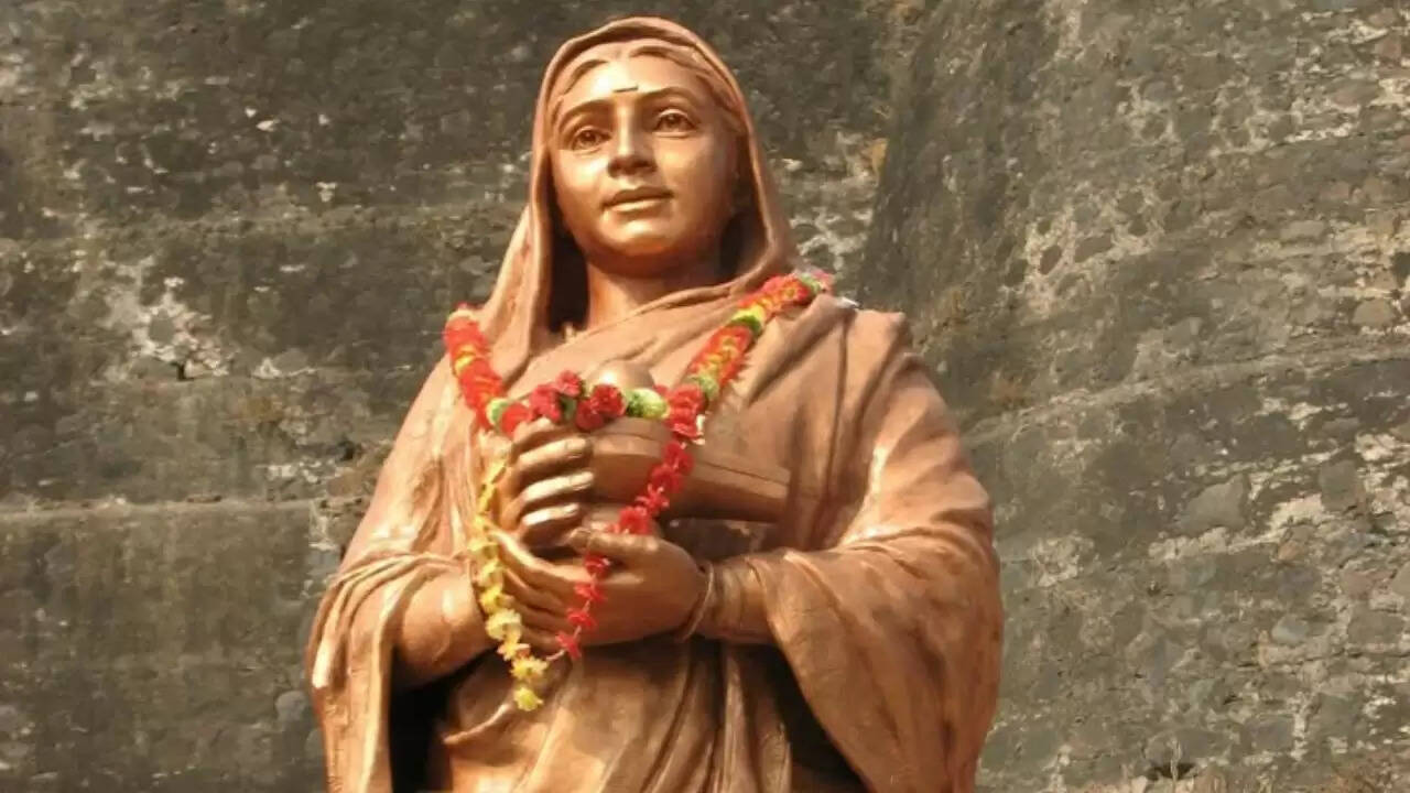 अहिल्याबाई होल्कर: एक महान रानी की प्रेरणादायक कहानी