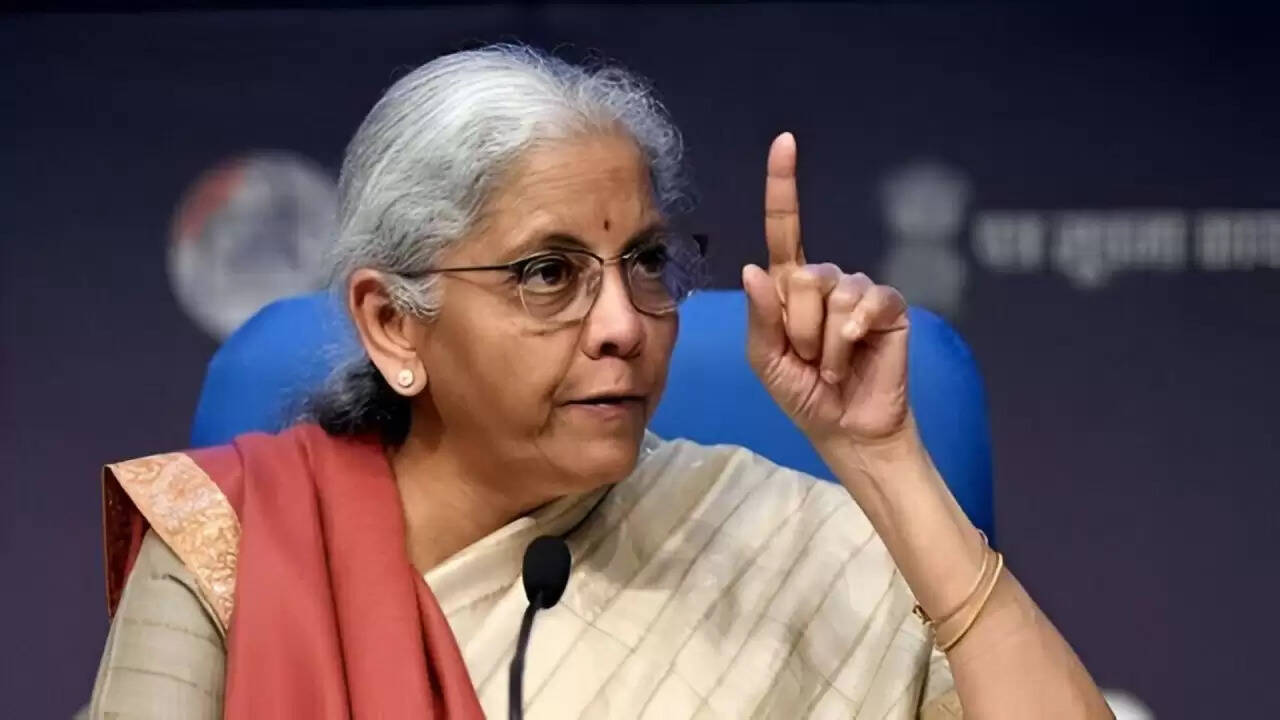 वित्त मंत्री निर्मला सीतारमण ने वैश्विक व्यापार में टैरिफ के बदलते स्वरूप पर की चर्चा