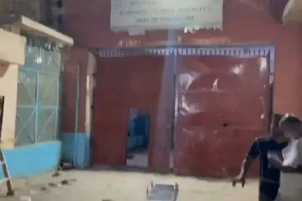 कराची जेल से 216 कैदियों की फरारी, भूकंप के बाद मची अफरातफरी