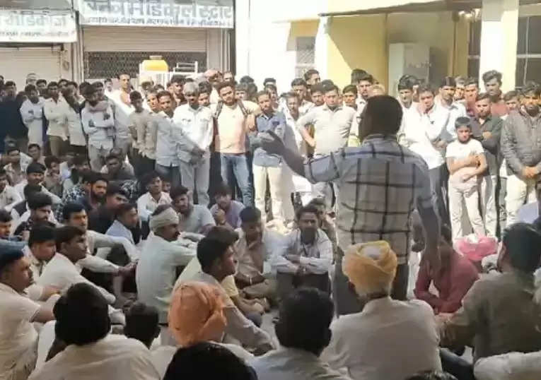 महिला के पेट में दर्द के बाद इंजेक्शन लगाया, थाेड़ी देर बाद माैत