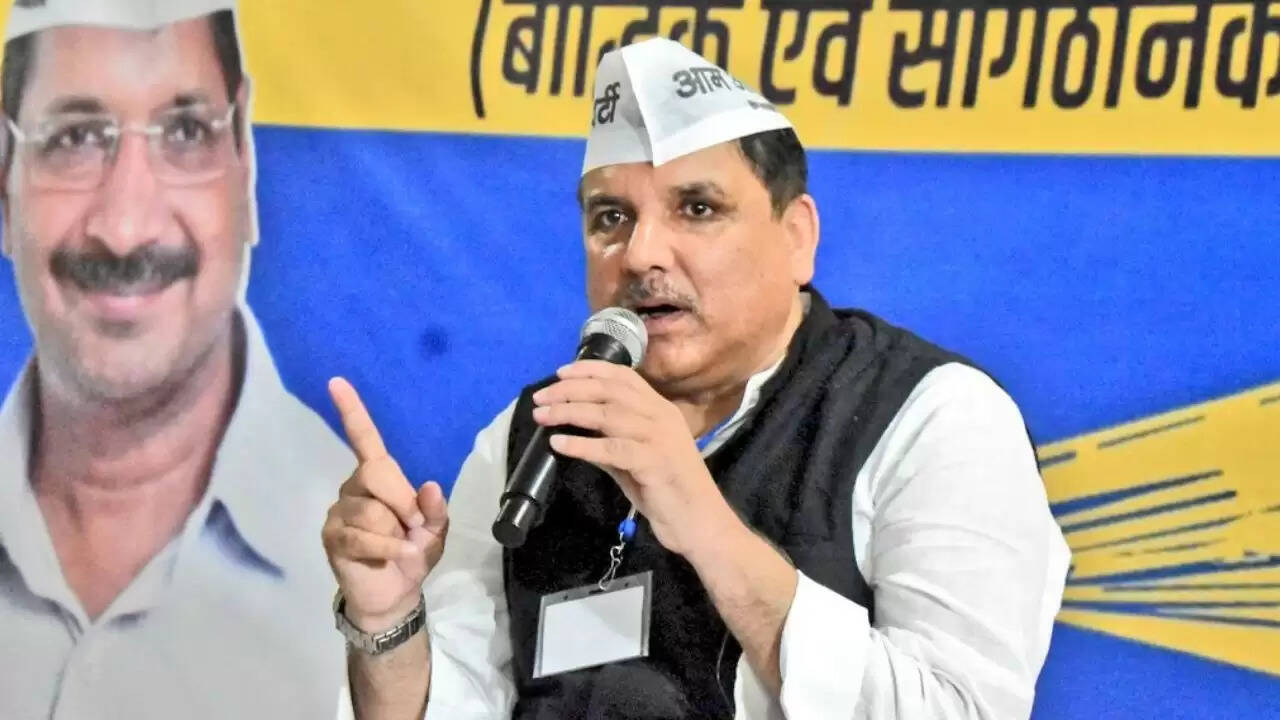 संजय सिंह ने कुली समाज की समस्याओं को संसद में उठाने का किया वादा