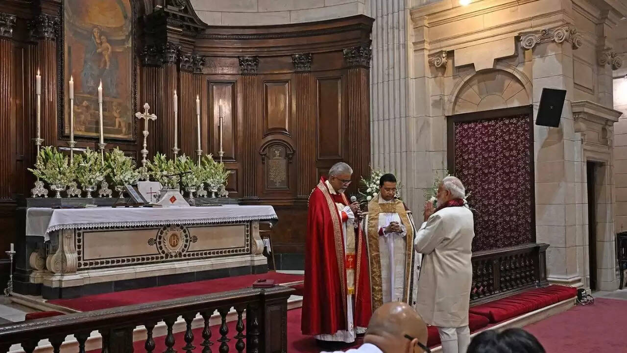 प्रधानमंत्री मोदी ने क्रिसमस समारोह में भाग लिया