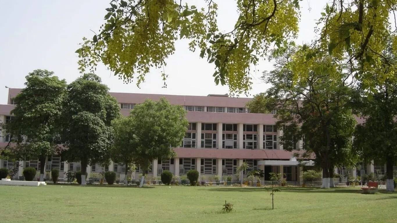 रोहतक के PGIMS में नई C-आर्म मशीनों का आगमन, सर्जरी में मिलेगी सटीकता