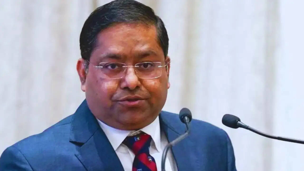 भारत की कूटनीतिक रणनीति: वेनेजुएला से तेल खरीदने पर स्पष्टता और अमेरिका के साथ व्यापारिक संबंधों में मजबूती