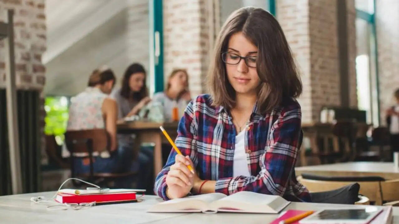 IELTS परीक्षा में बड़ा बदलाव: 2026 से कंप्यूटर आधारित होगी परीक्षा