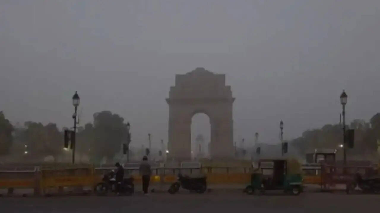 भारत में मौसम की चेतावनी: बारिश और आंधी का खतरा