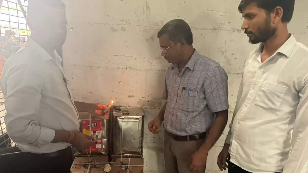 ग्रेटर नोएडा में रक्षाबंधन से पहले खाद्य सुरक्षा अभियान