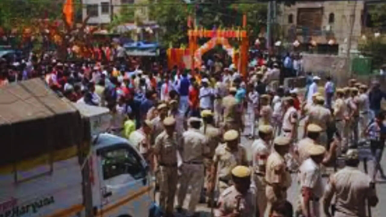 पश्चिम बंगाल में राम नवमी पर शोभा यात्राओं के लिए सुरक्षा इंतजाम: प्रशासन ने उठाए सख्त कदम