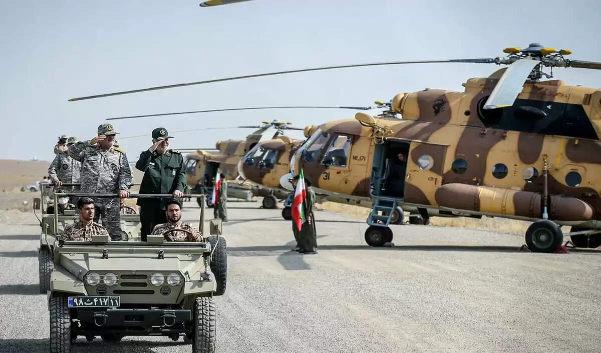 भारतीय नौसेना ने होर्मुज जलडमरूमध्य में सुरक्षा बढ़ाई