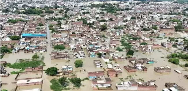 वृंदावन में बाढ़ से हालात गंभीर, प्रशासन ने उठाए कदम