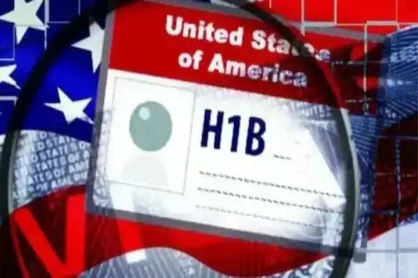 अमेरिका ने H1-B वीजा नियमों में बदलाव किया, एक बार की फीस लागू