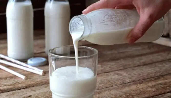 दूध का सेवन: जानें सही तरीका और समय