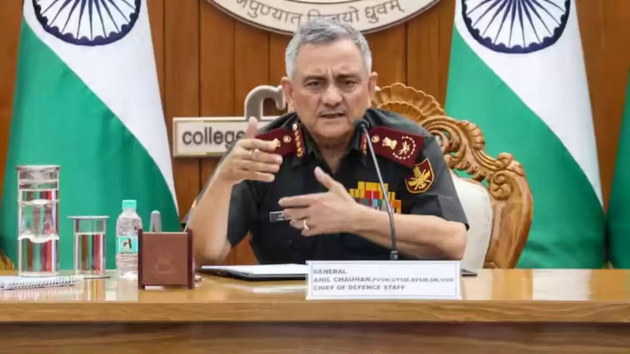 CDS जनरल अनिल चौहान की पाकिस्तान को चेतावनी: आतंकवाद के खिलाफ नई रणनीति