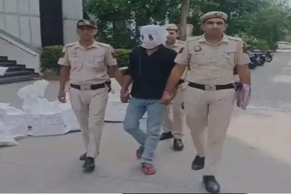 दिल्ली के द्वारका में अवैध शराब तस्करी का बड़ा रैकेट ध्वस्त, एक आरोपी गिरफ्तार