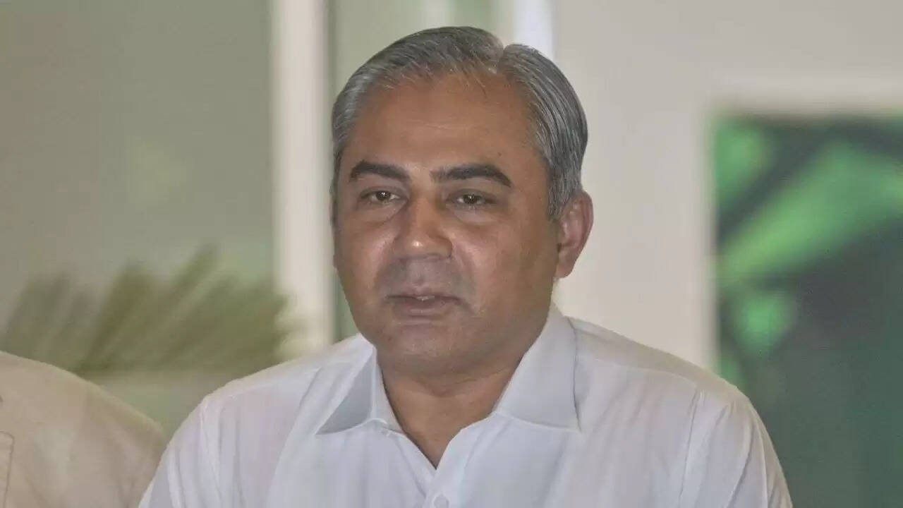 क्या एशिया कप ट्रॉफी विवाद में ICC का होगा बड़ा फैसला? मोहसिन नकवी की दुबई यात्रा पर नजरें