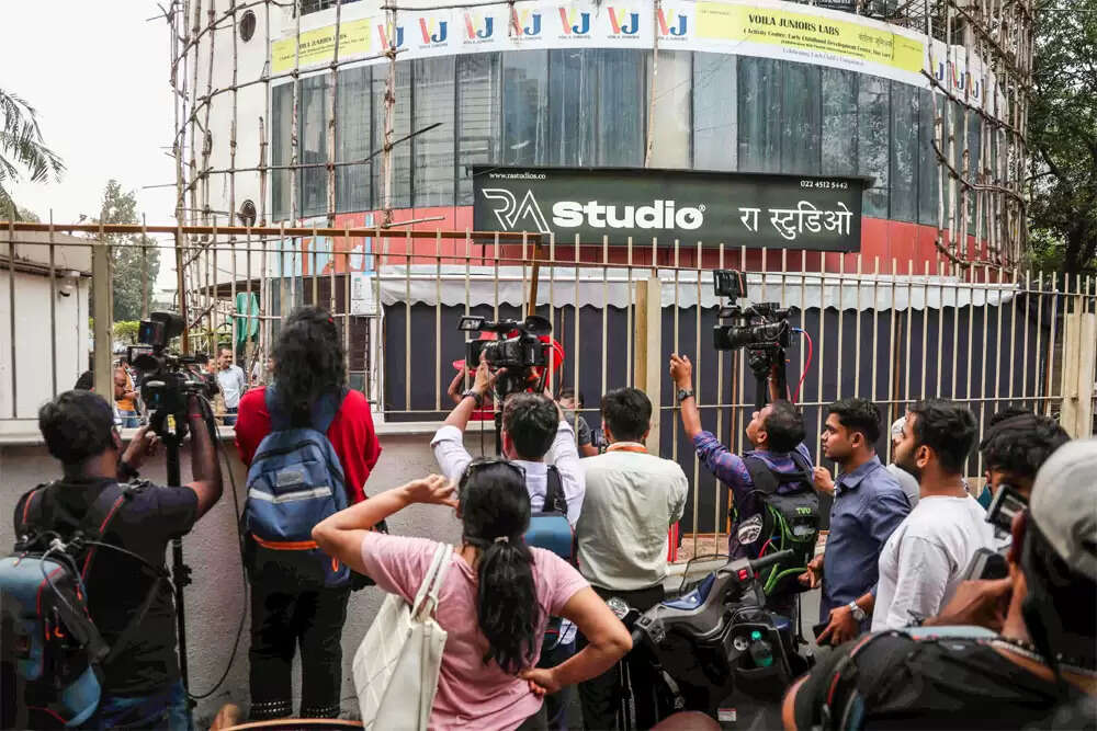 मुंबई में 17 बच्चों को बंधक बनाने वाले आरोपी की मौत