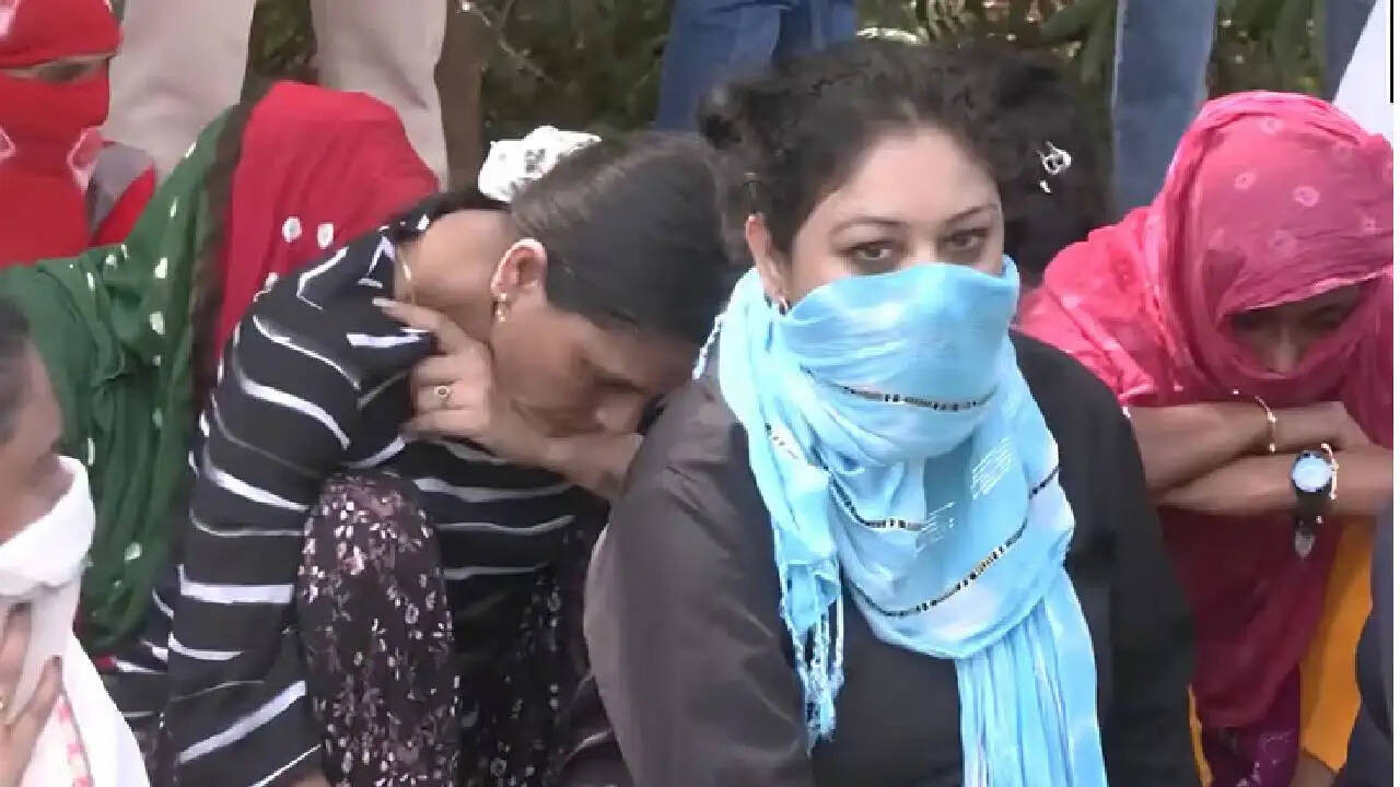 गुजरात में बांग्लादेशी घुसपैठियों के खिलाफ बड़ा अभियान: 500 से अधिक हिरासत में