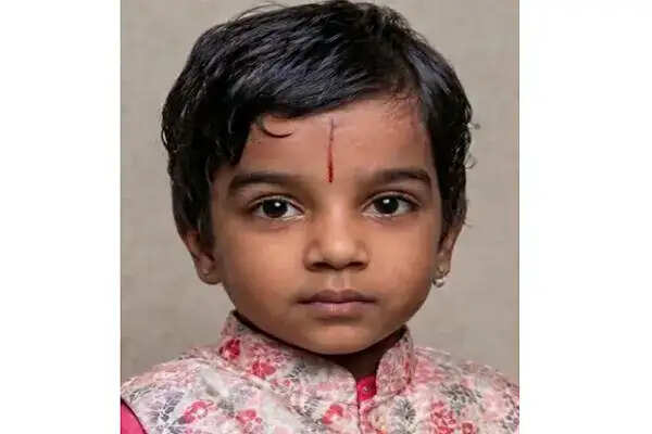 पुणे में लिफ्ट में फंसने से 7 वर्षीय बच्चे की दुखद मौत