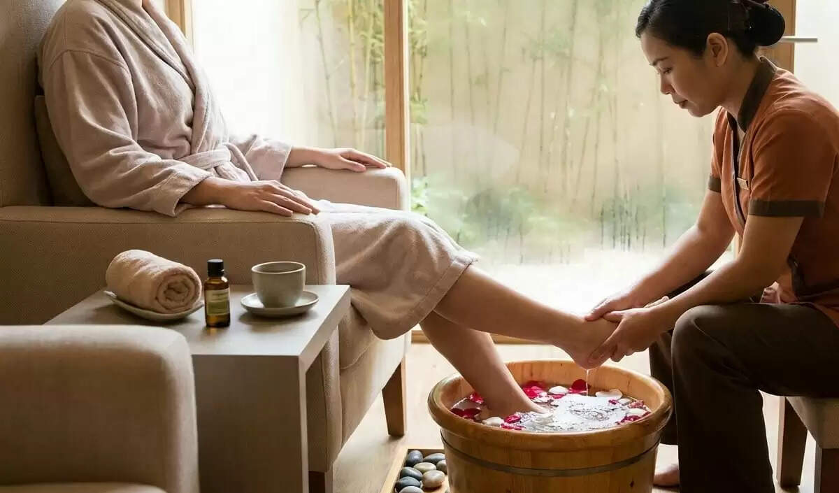 पैरों के लिए डिटॉक्स फुट सोक: थकान और तनाव से राहत का सरल उपाय