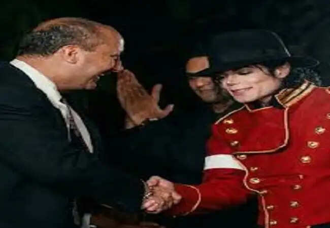 माइकल जैक्सन की बायोपिक रिलीज, अनुपम खेर ने साझा की यादें